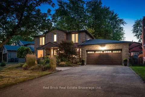 8 Sugarbush Place