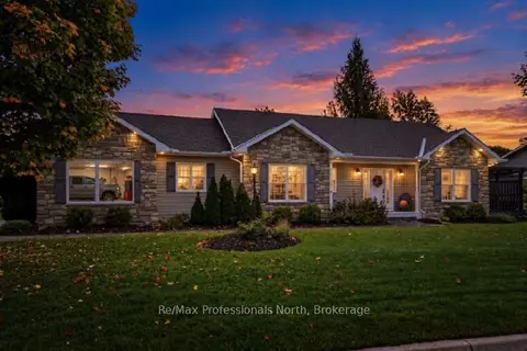 2 Inveraray Court
