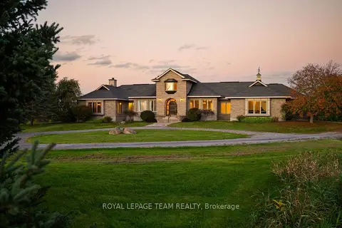 285 Pinhey Point Road
