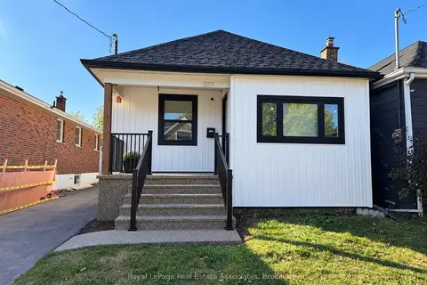 289 Fairfield Avenue Upper