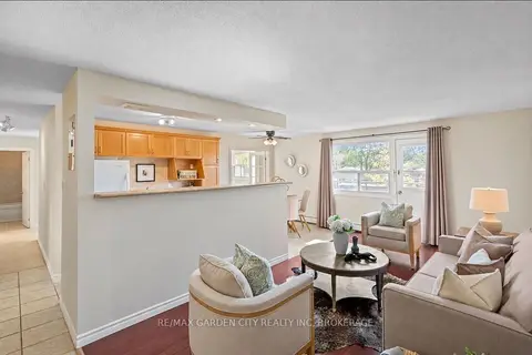 264 Oakdale Avenue 211