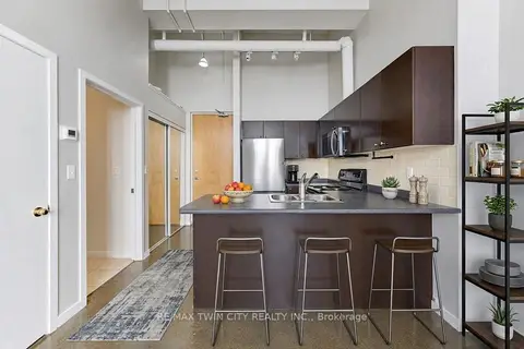 404 King Street W 405