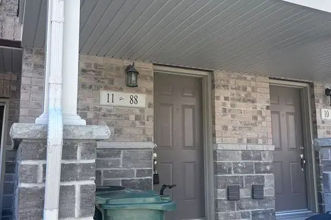 88 De Corso Drive 11