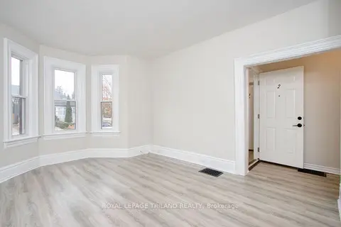 53 Gladstone Avenue 2