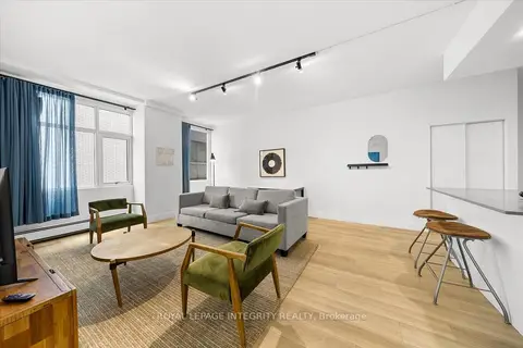 161 Laurier Avenue W 1311