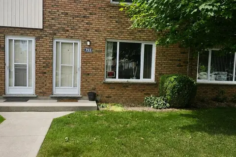 753 Walsh Street 23