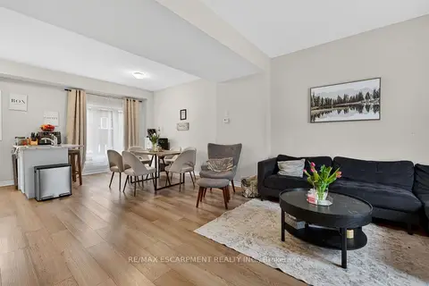 19 Picardy Drive 13