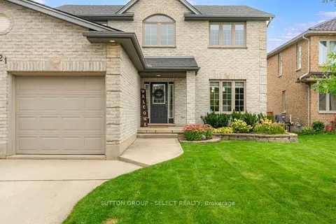 121 Tanoak Drive
