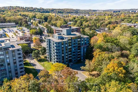 606 VILLAGE GREEN Boulevard 6