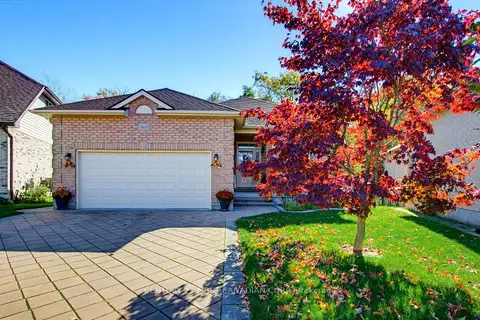 1611 Blackmaple Crescent