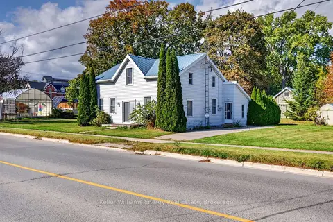 176 Wellington Main Street