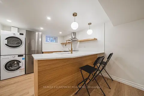 113 Erin Avenue Lower