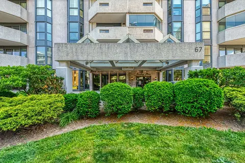67 Caroline Street S 203
