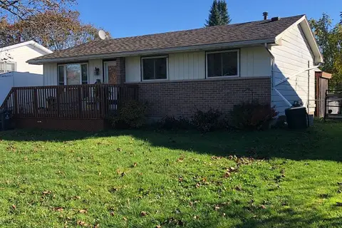 804 Clark Crescent