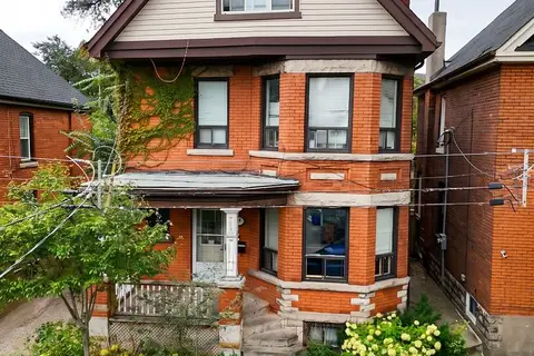 58 Arthur Avenue N