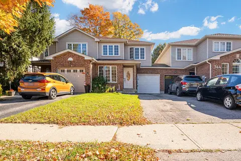 346 University Downs Crescent