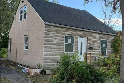 25 Dover Court