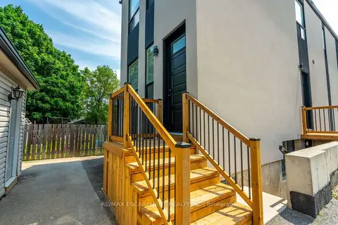9 MUNN Street A