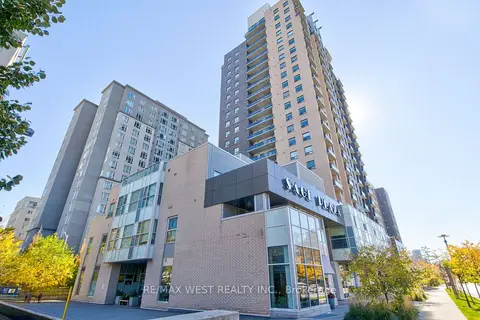 318 Spruce Street 215