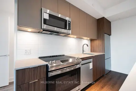 500 Upper Wellington Street 320