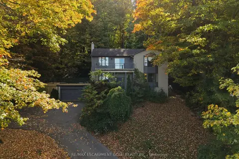 259 Main Street W