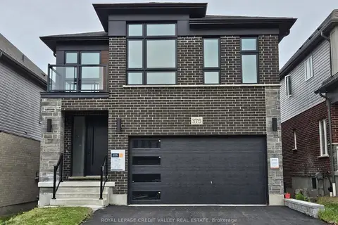 375 Chokecherry Crescent