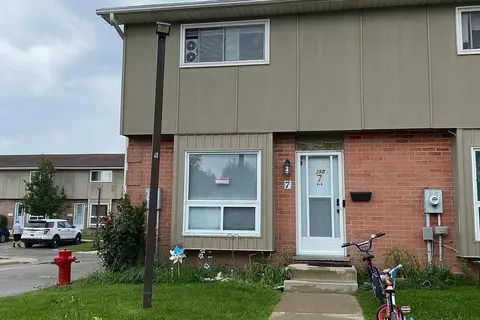 390 Springbank Avenue 7