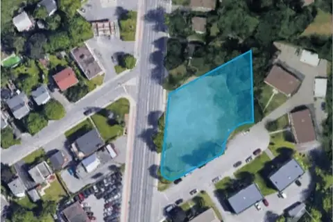 989 MERIVALE Road